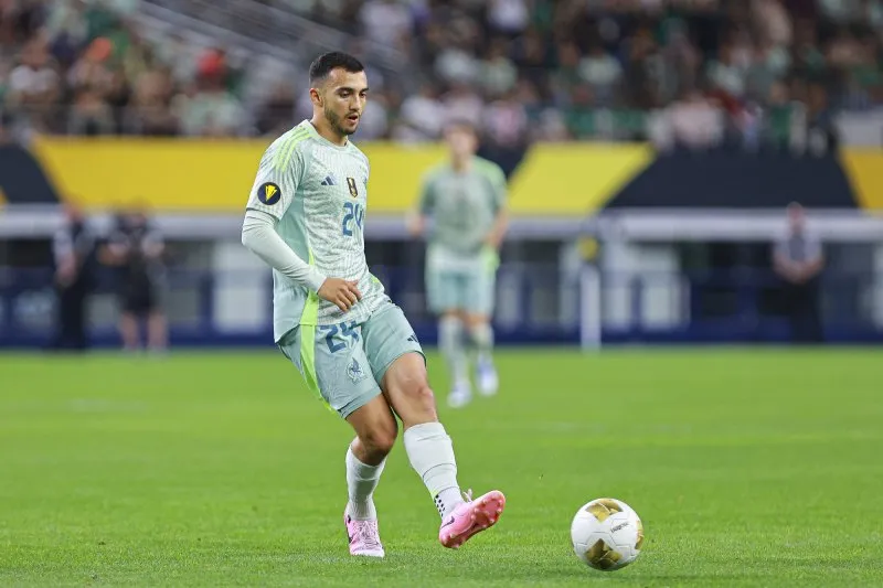 Luis Chávez en un partido con la Selección Mexicana