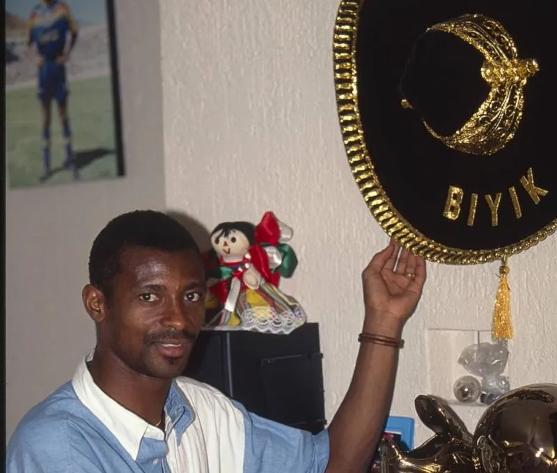 François Omam-Biyik en México i MEXSPORT