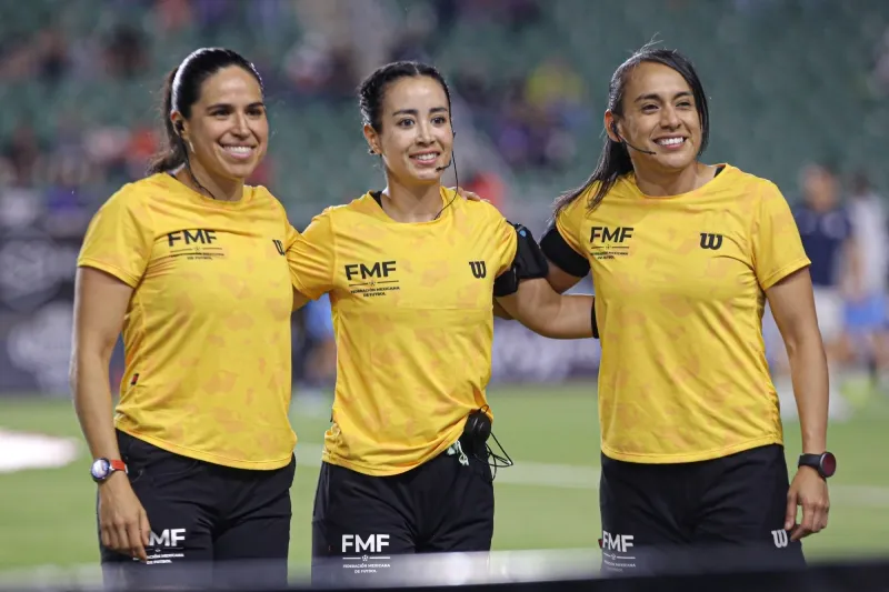 Las tres árbitras tendrán un juego más