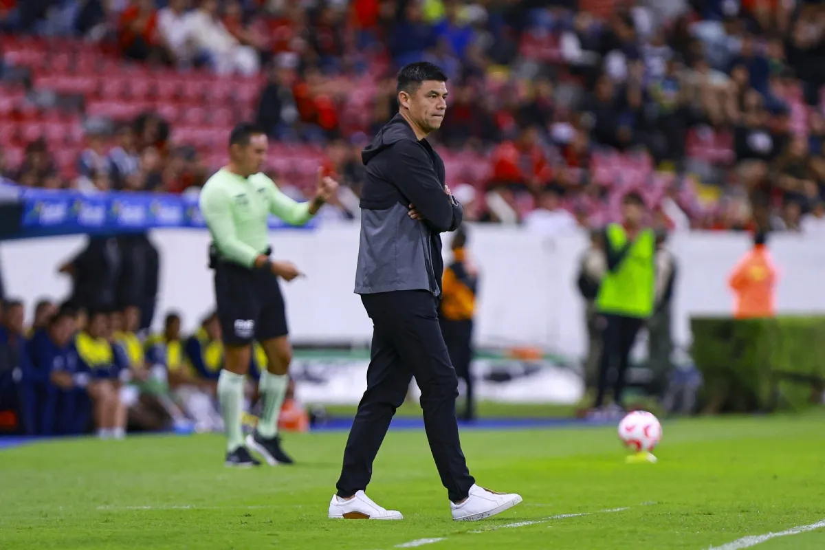 Gonzalo Pineda dejó el banquillo de los rojinegros este fin de semana