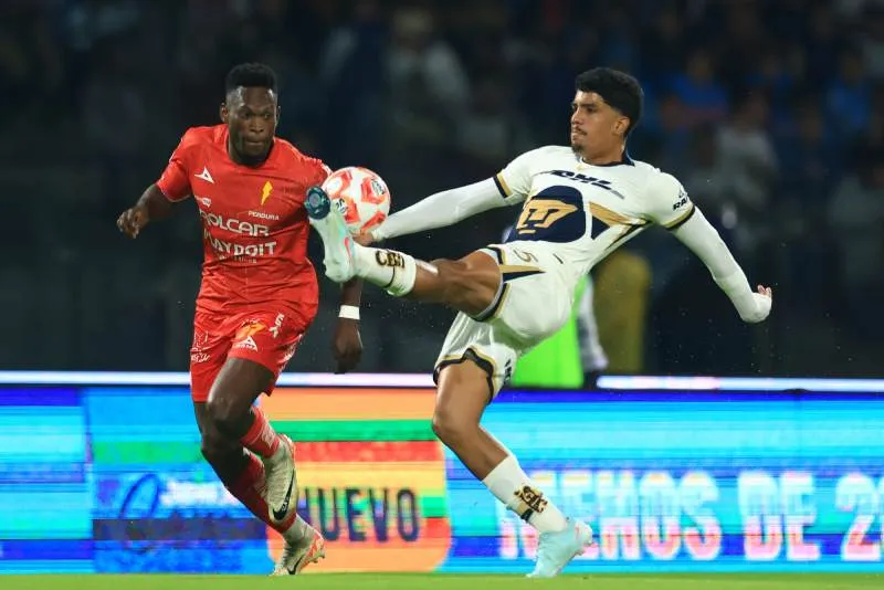 Azuaje, ante Necaxa | MEXSPORT