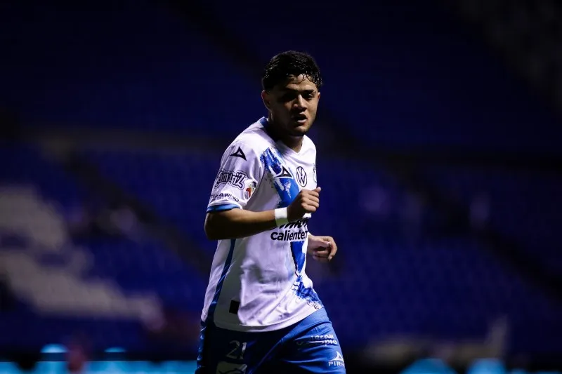 José Rodrigo en partido del Apertura 2025 con Pachuca