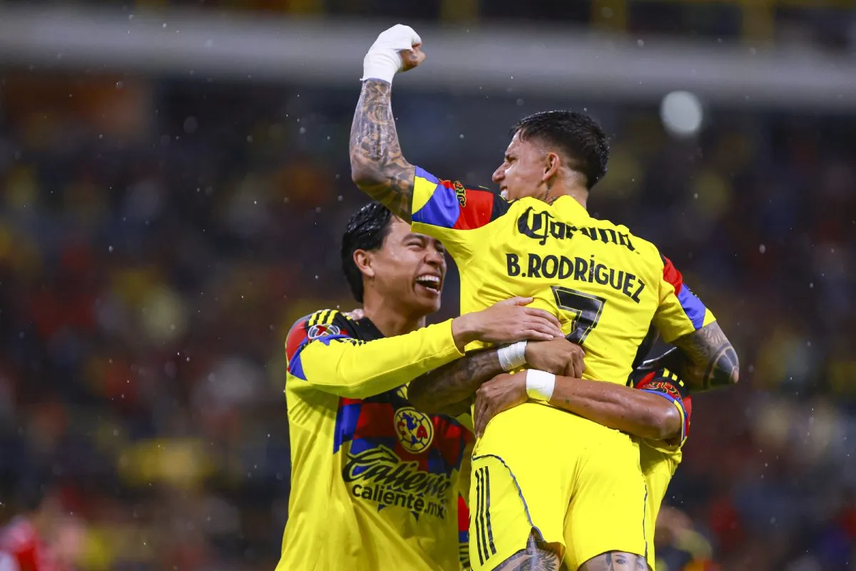 Brian Rodríguez convirtió el penal ante Atlas