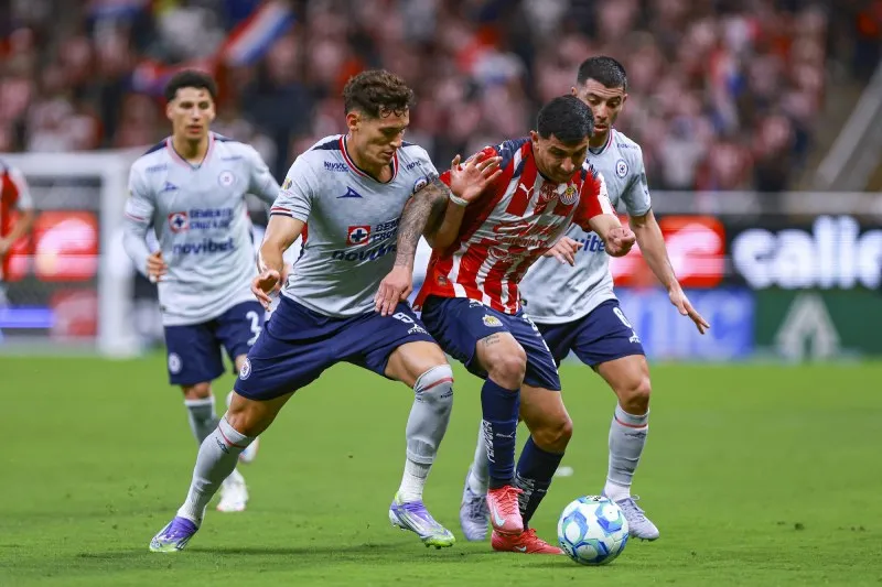 Habló de las ausencias del Cruz Azul