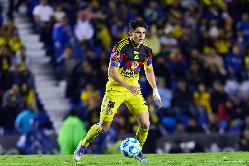 Mora eligió a Reyes como el mejor defensa