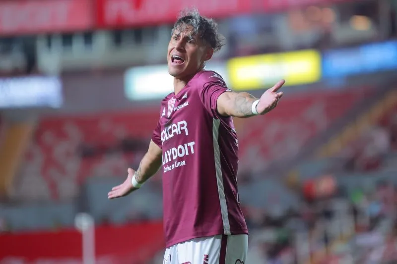 También lo abuchearon