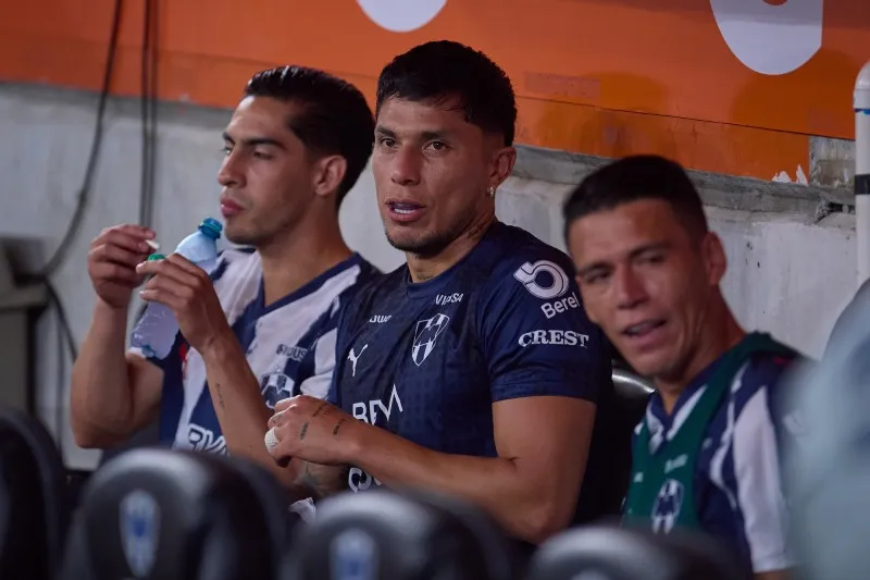 Busca ayudar a la defensiva