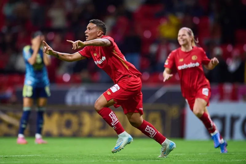 Shanice van de Sanden hizo el tanto del empate