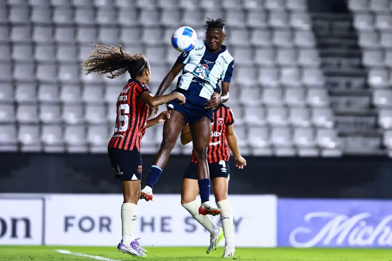 Las ticas no supieron reaccionar