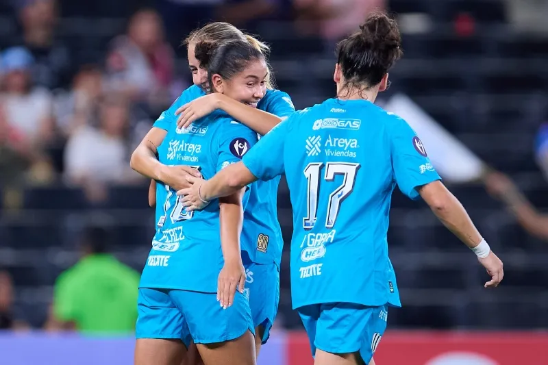 Nicole Pérez también marcó en la goleada