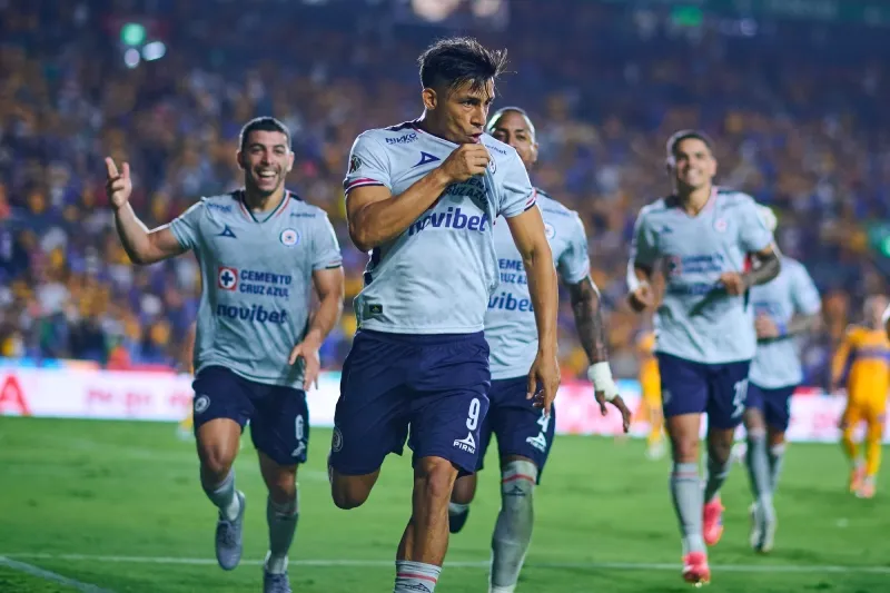 Sepúlveda podría cerrar el año en el Top 10 de goleadores