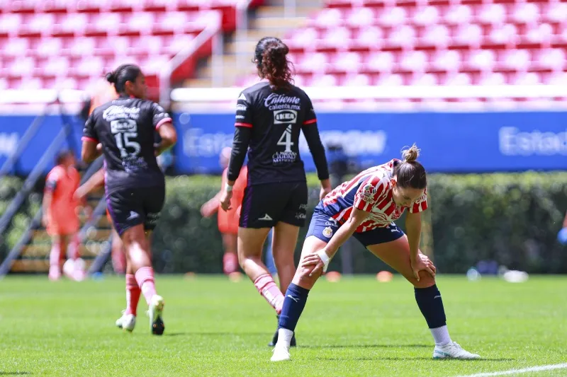 Puebla sorprendió a Chivas en el primer tiempo