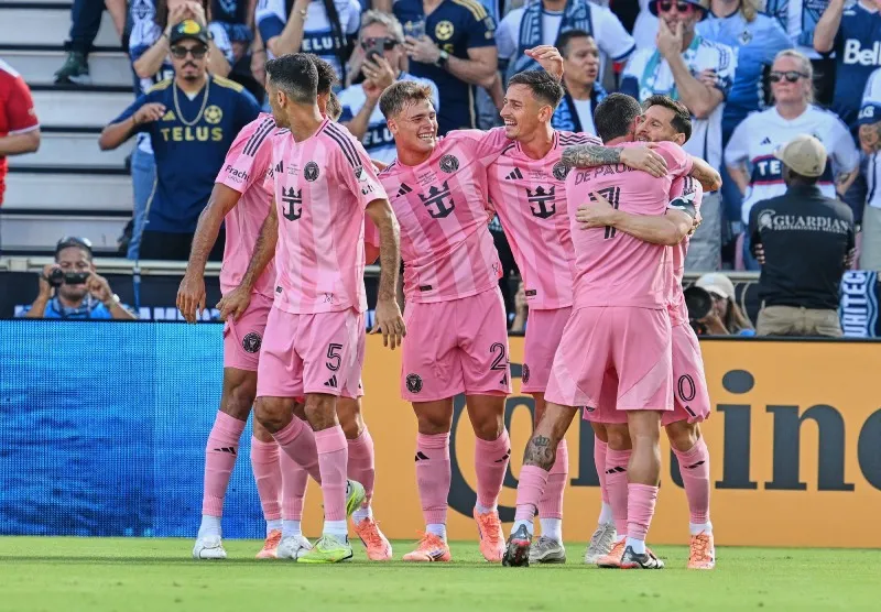 Alistan su defensa del título