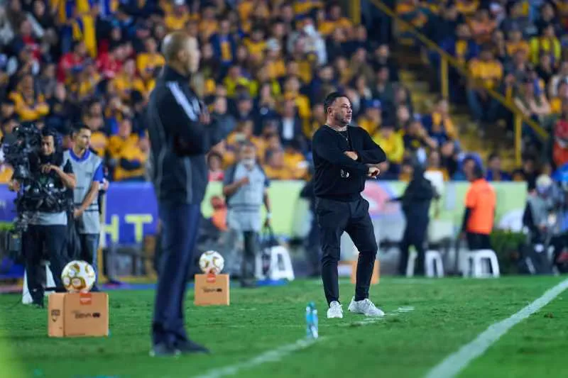 Guido Pizarro y Antonio Mohamed | MEXSPORT