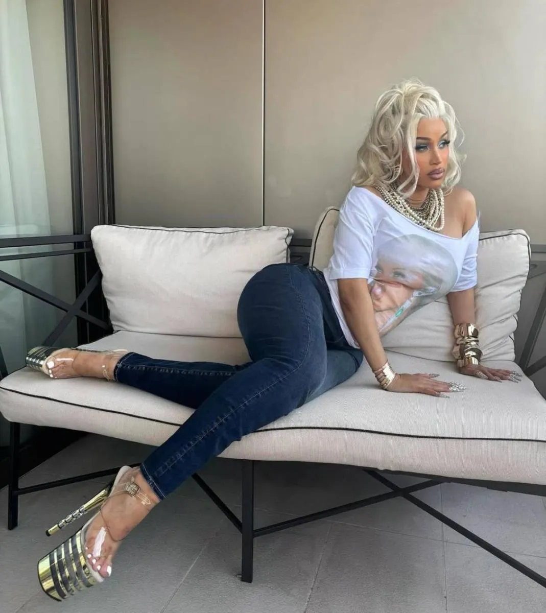 La rapera | @imcardib