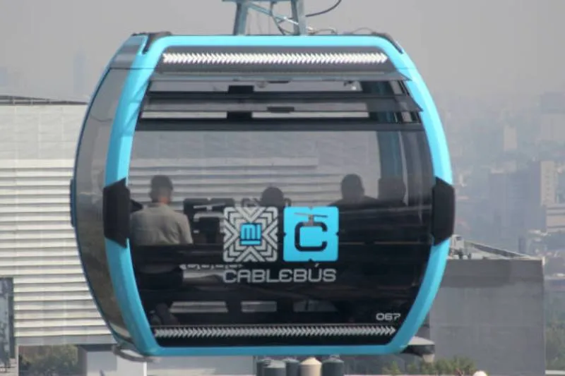 El Cablebús amplía la movilidad en zonas con topografía complicada en CDMX. / iStock