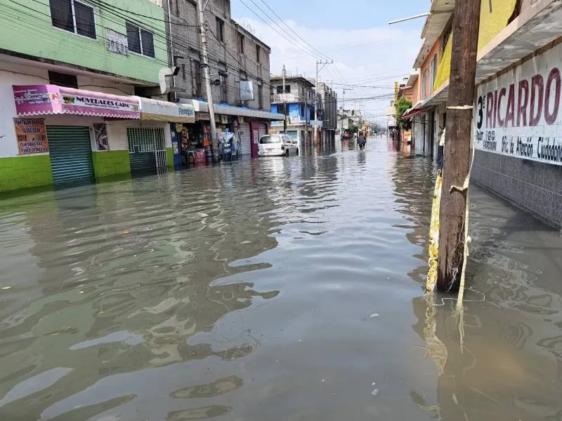 Las fuertes lluvias provocaron inundaciones en distintos lugares de la Ciudad de México y el Estado de México/Facebook: EdoMex Noticias