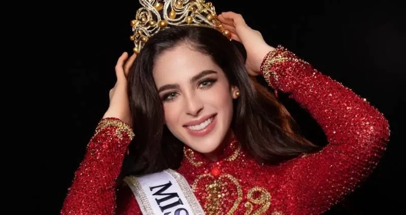 La invitación a unirse al programa generó conversación en redes sociales. / @fatimaboschfhz