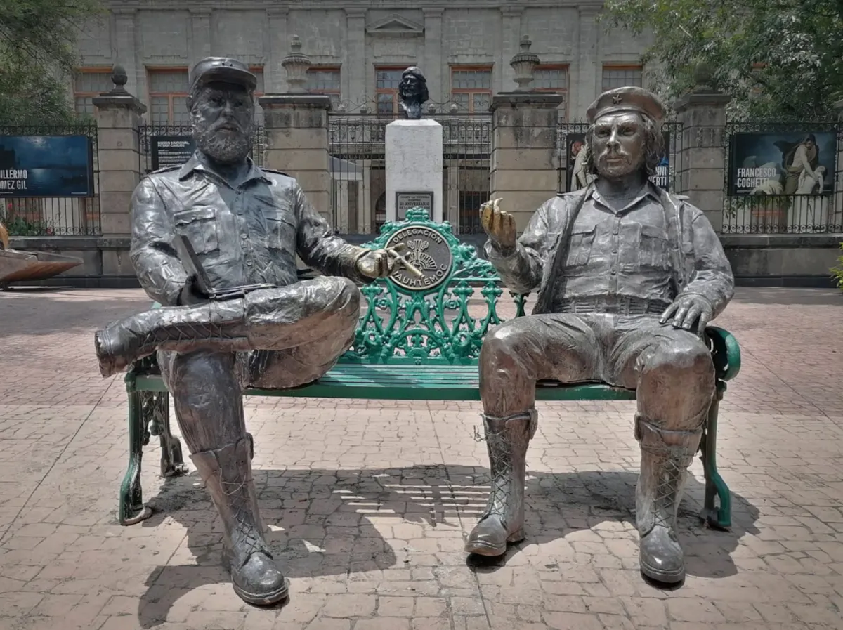 El retiro de estas figuras le han traído problemas a la alcaldesa / Especial