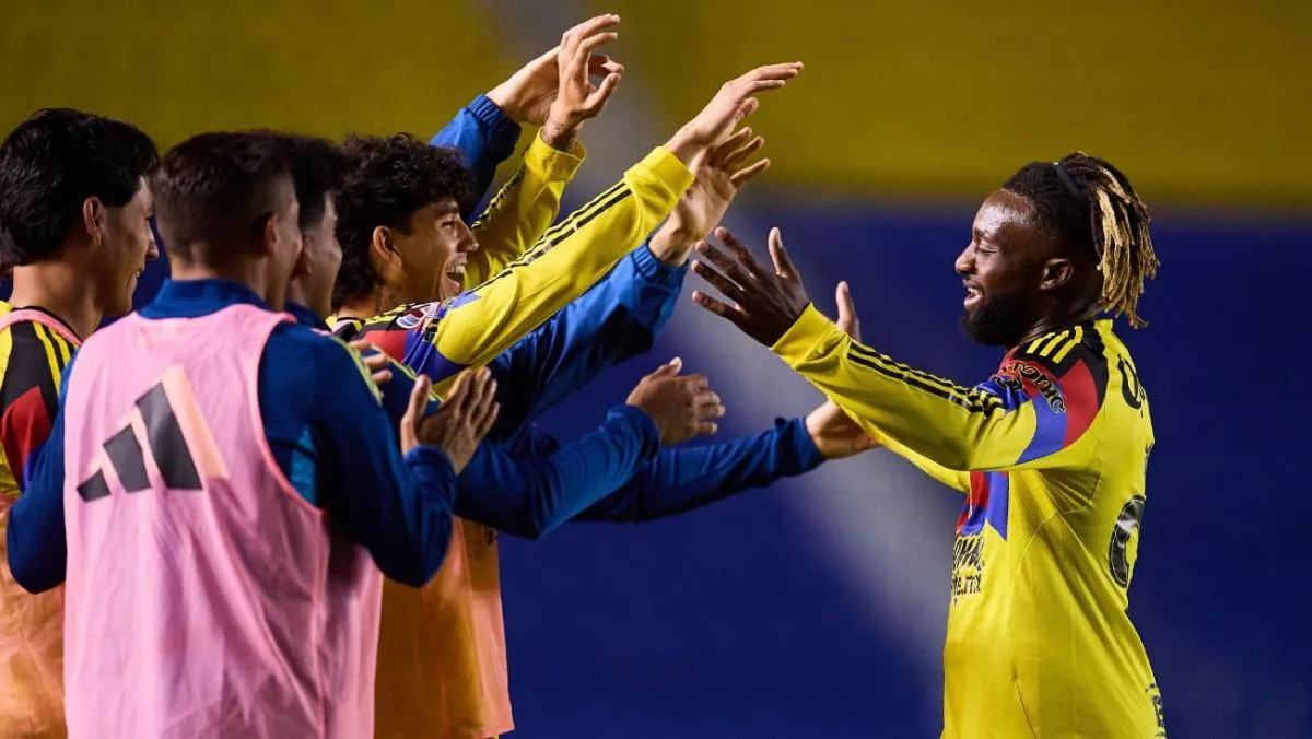 Saint-Maximin celebra su gol | MEXSPORT