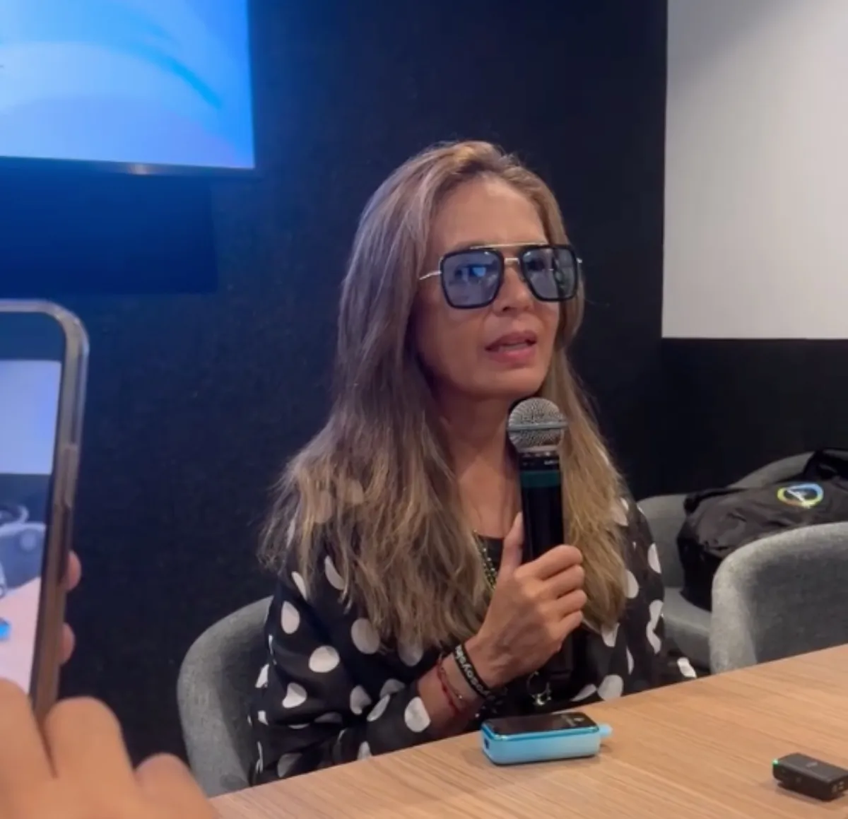 Hasta el momento, la conductora no ha revelado el nombre de sus enfermedades / Redes Sociales