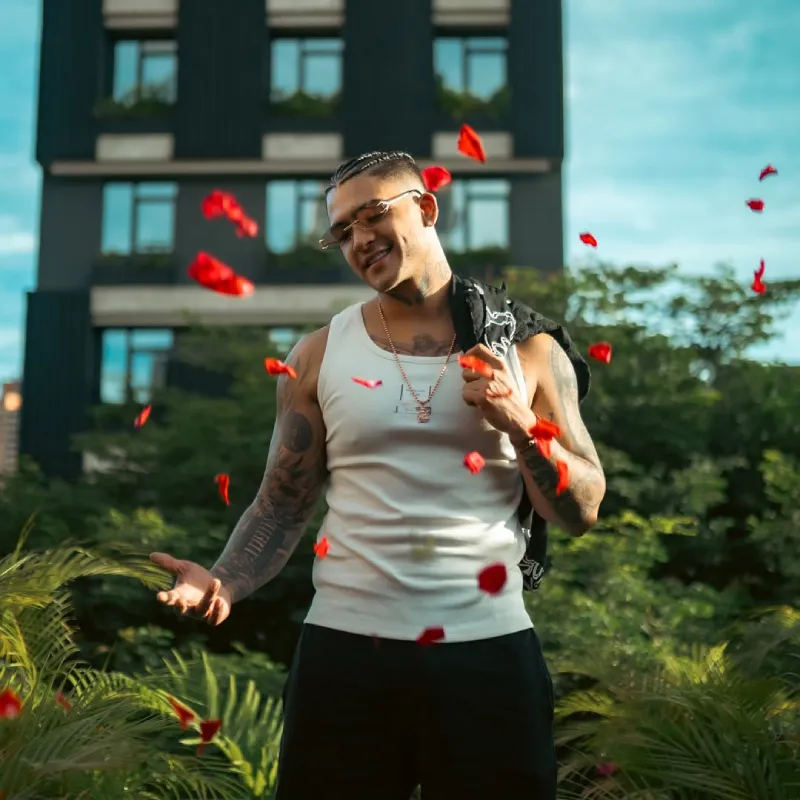 Las autoridades están buscando a las personas con las que se reunió B-King / IG: @bkingoficial