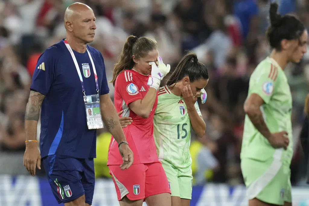 Italia no supo mantener la ventaja en el marcador