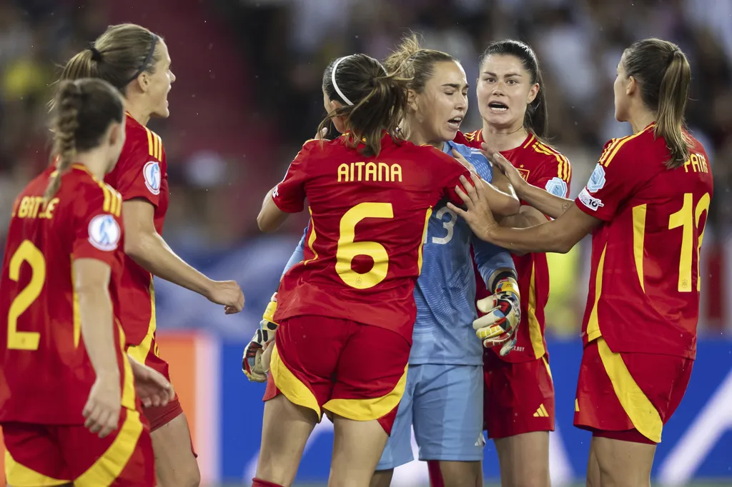 Cata Coll envió el juego a tiempos extra