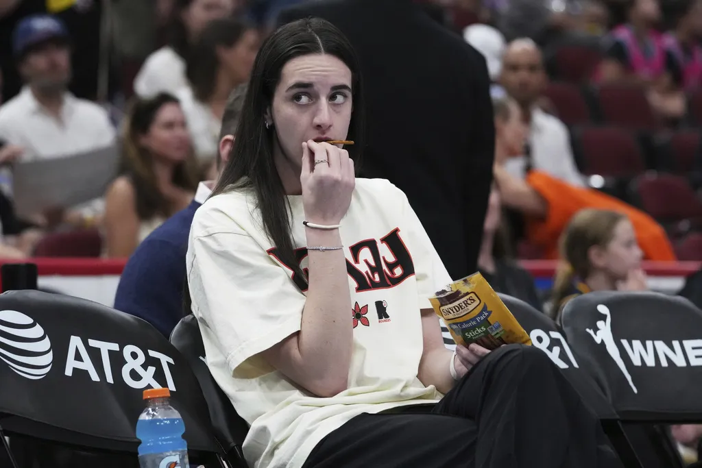 Clark reportó los mensajes en diciembre