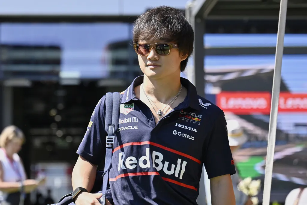 Yuki Tsunoda no ha levantado con Red Bull