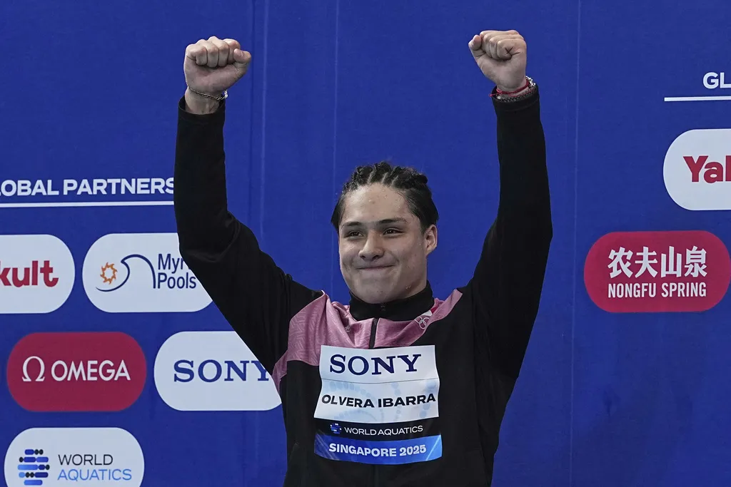 Olvera logró un histórico oro en el Mundial de Singapur