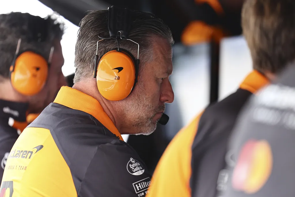 Brown no tuvo en problema en quejarse de Horner