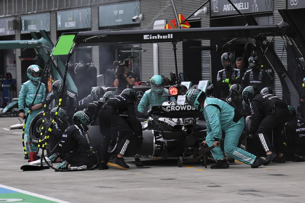 Russell se quejó de lo ocurrido con Leclerc