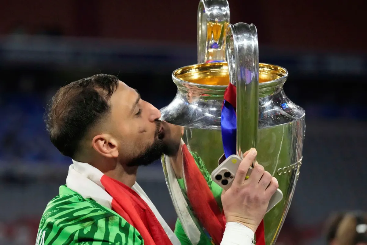 Donnarumma se va tras ser campeón de Champions
