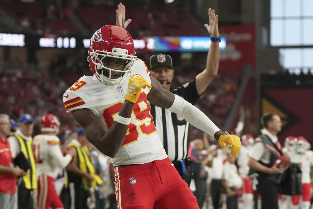 Jason Brownlee espera una oportunidad con los Chiefs