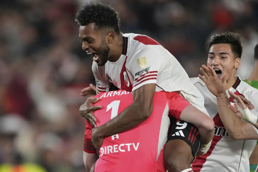 Armani fue la figura del partido