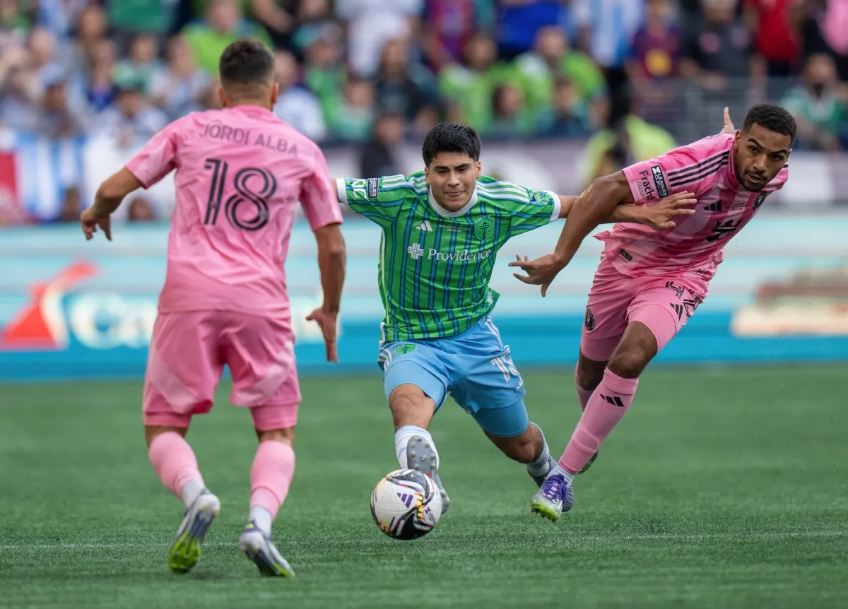 Obed en partido | AP