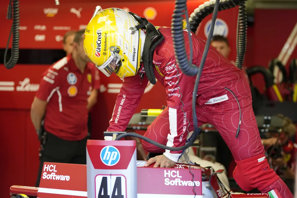 El expiloto cuestionó el momento en el que Hamilton llegó a Ferrari