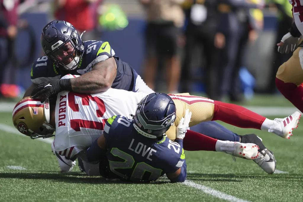 Purdy sigue sin entrenar con San Francisco