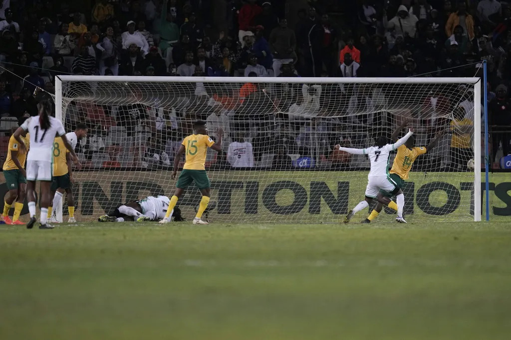 Nigeria salvó el empate ante Sudáfrica