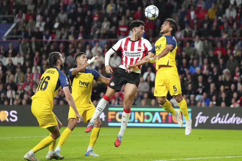 PSV no pudo en casa contra el equipo belga