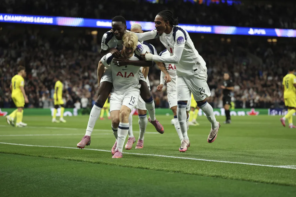 Un inconcebible autogol le dio la ventaja a los Spurs