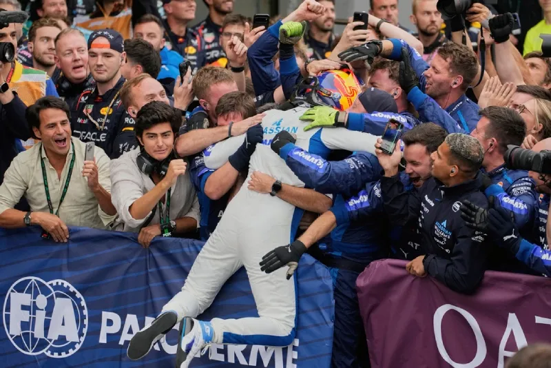 Fue un memorable podio para Williams y Sainz