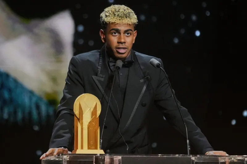 Yamal solo se quedó con el Trofeo Kopa