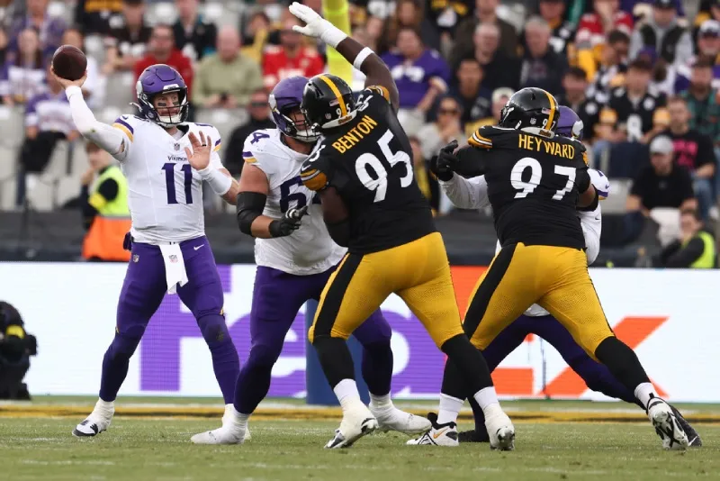 Carson Wentz terminó con dos intercepciones