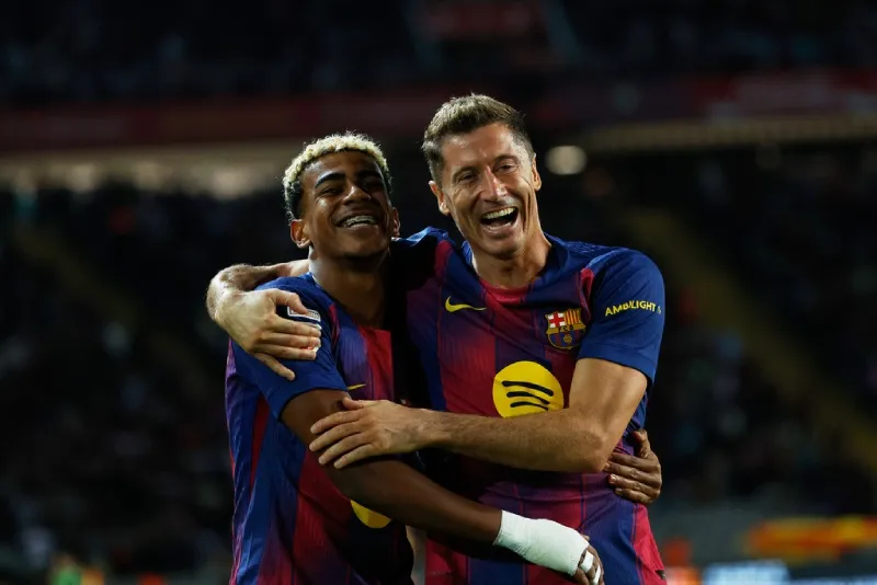 Barcelona remontó ante la Real Sociedad y es líder