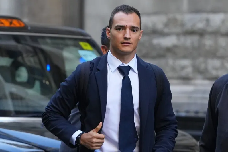 Palou se encuentra en un pleito legal con McLaren