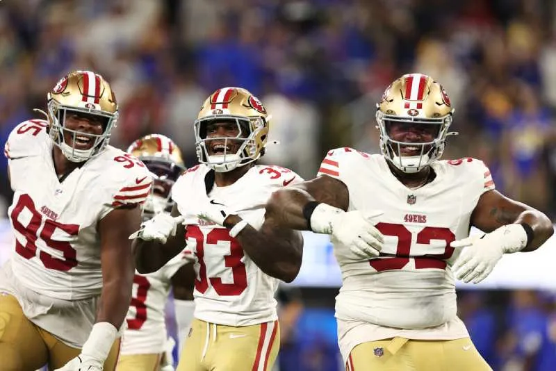La defensiva de los Niners recuperó dos fumbles