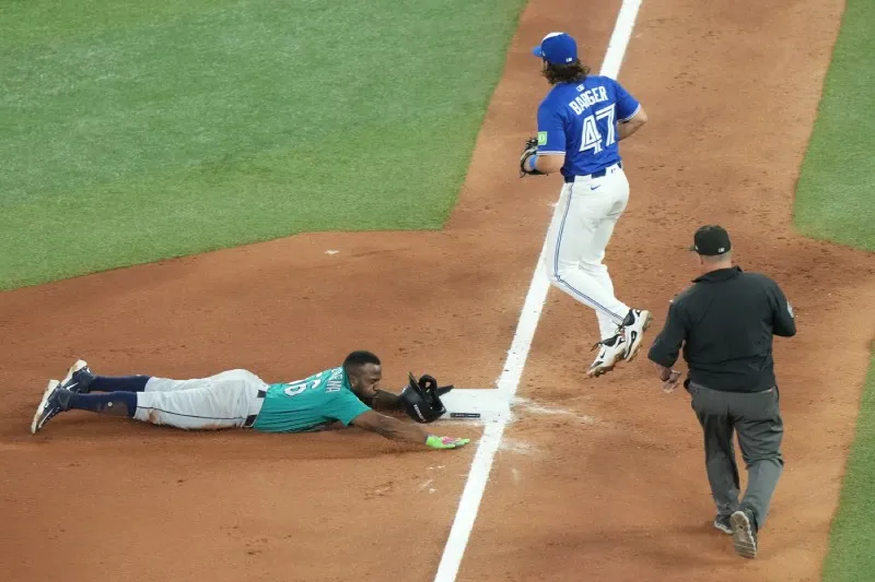 Randy en el Juego 1 | AP