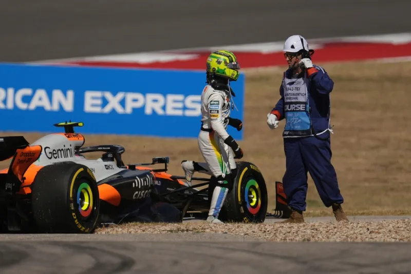 Los dos McLaren tuvieron un choque en Austin